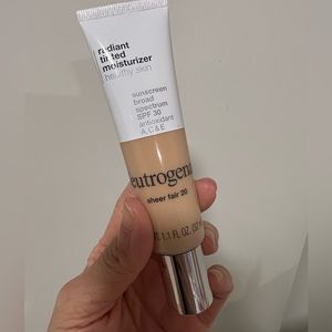 NEUTROGENA Radiant Tinted Moist Healthy Skin SPF 30 “Sheer Fair 20” GUC